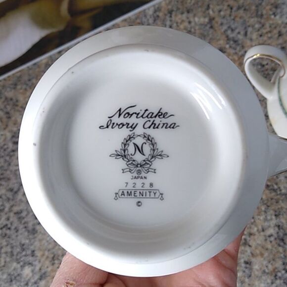 Nortake Ivory China Sugar Bowl, Creamer Dishes - Picture 5 of 6